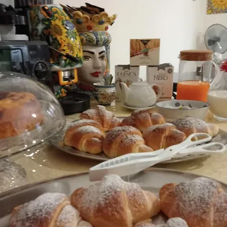 Fragranza Di Sicilia Couette-café 3*